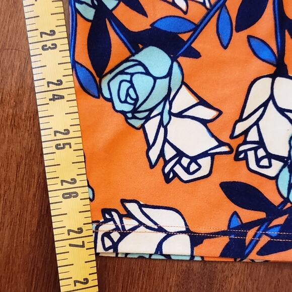 LuLaRoe pants Tall and Curvy floral roses - Picture 4 of 7